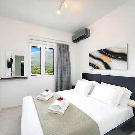 Luminosa Luxury Villa