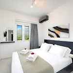 Luminosa Luxury Villa