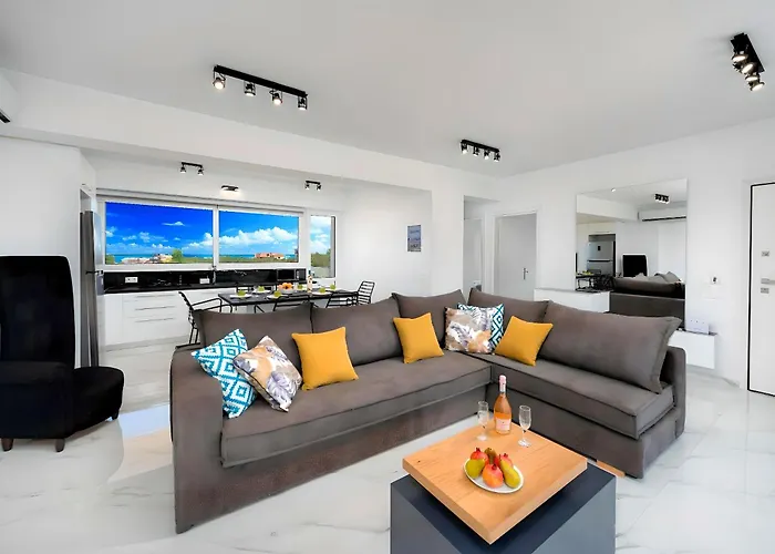 Luminosa Luxury Villa