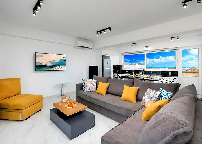 Luminosa Luxury Villa *